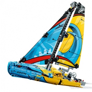 LEGO Technic Yarış Yatı 42074
