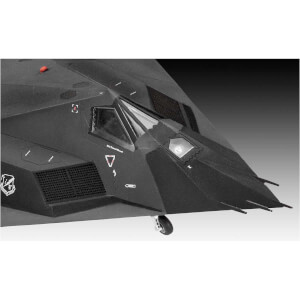 Revell 1:72 F-117 Stealth Fighter Uçak 3899