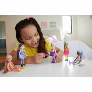 Barbie Color Reveal Renk Değiştiren Işıltılı Sürpriz Chelsea Bebekler Serisi 1 GWC59