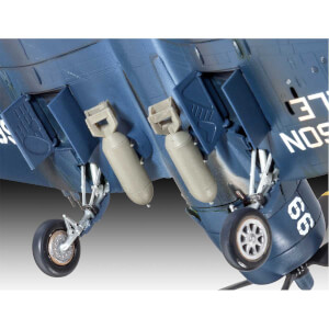 Revell 1:72  F4U-4 Corsair Uçak 3955