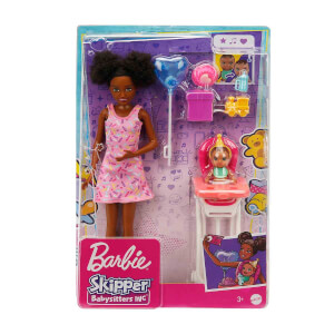 Barbie Bebek Bakıcılığı Oyun Seti FHY97