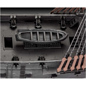 Revell 1:150  Black Pearl Gemi 5499