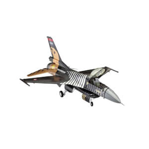 Revell 1:72 F-16C SoloTürk Model Uçak