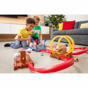 Hot Wheels Mario Kart Çılgın Yaratıklar Oyun Seti GCP26