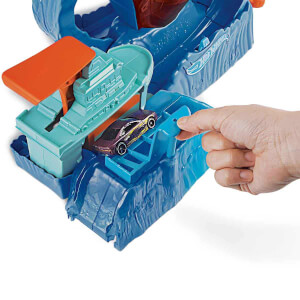 Hot Wheels Renk Değiştiren Robotik Köpek Balığı Oyun Seti GJL12