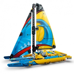 LEGO Technic Yarış Yatı 42074