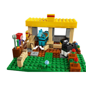 LEGO Minecraft At Ahırı 21171