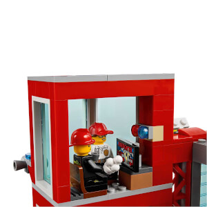 LEGO City Fire İtfaiye Merkezi 60215
