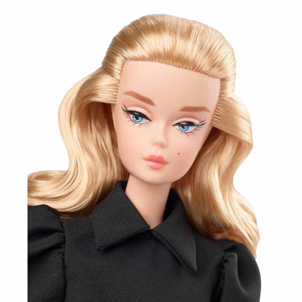 Barbie Koleksiyon Siyahın Asaleti Bebeği GHT43