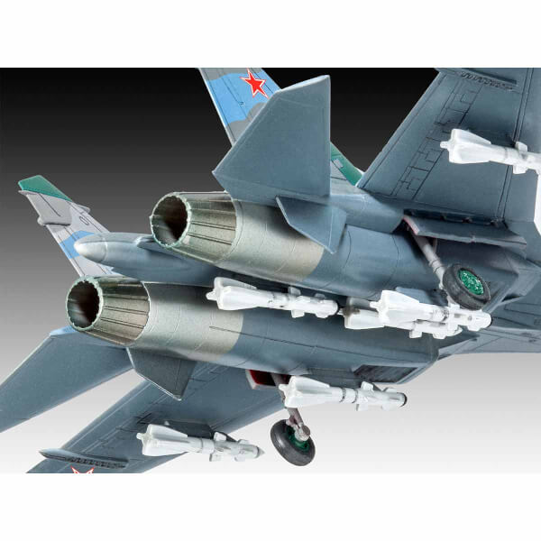 Revell 1:144 Suchoi Su-27 Flanker Uçak 03948