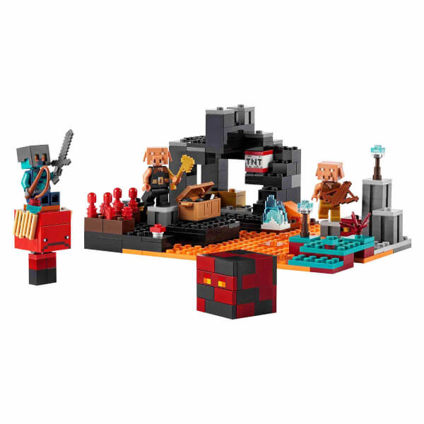LEGO Minecraft Nether Burcu 21185
