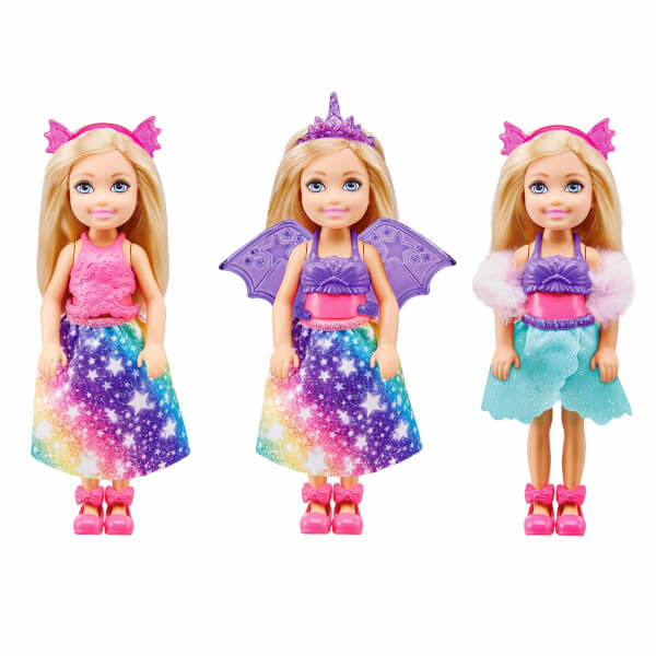 Barbie Dreamtopia Chelsea ve Kostümleri Oyun Seti GTF40