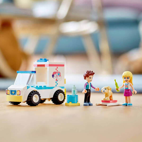 LEGO Friends Evcil Hayvan Kliniği Ambulansı 41694