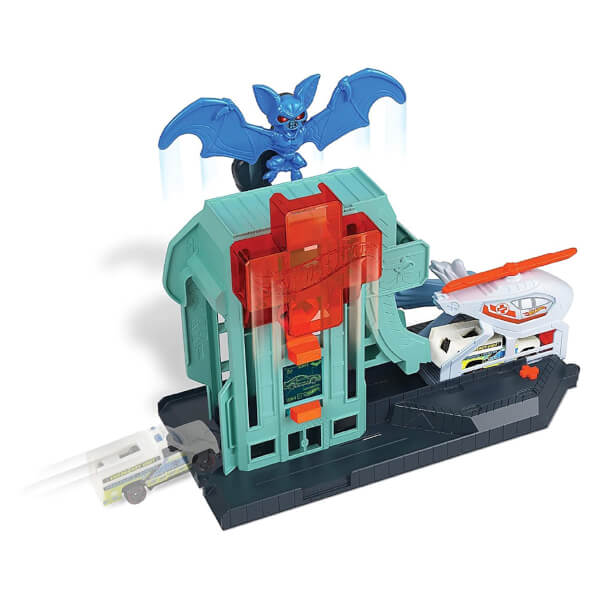 Hot Wheels Şehirde Yaratık Macerası Oyun Seti Serisi FNB05