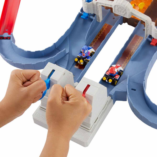 Hot Wheels Mario Kart Bowser'ın Kalesinde Kaos Pist Seti  GNM22
