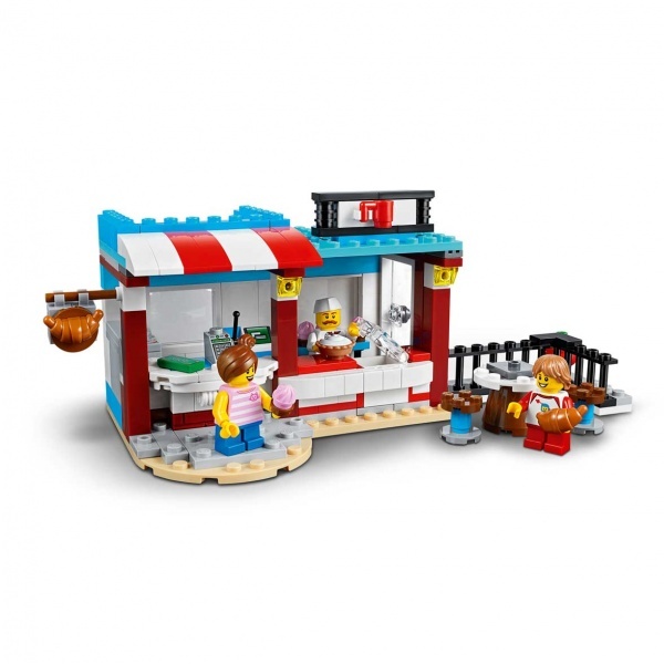 LEGO Creator Modüler Sürprizler 31077