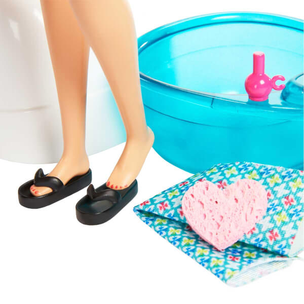 Barbie Sağlıklı Tırnak Bakımı Oyun Seti GHN07