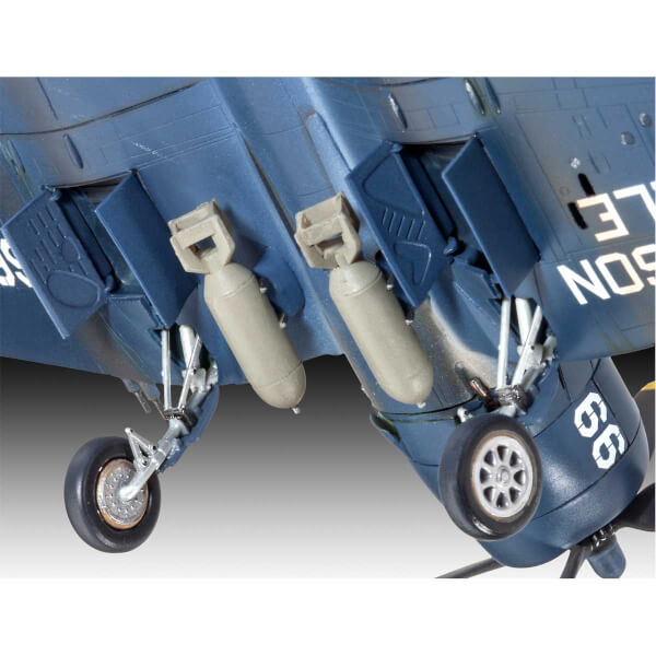 Revell 1:72  F4U-4 Corsair Uçak 3955