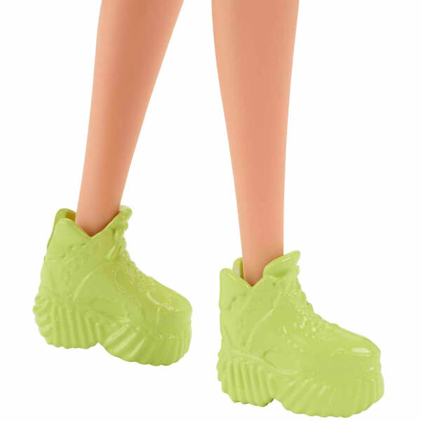 Barbie Fashionastas Büyüleyici Parti Bebekleri HBV22