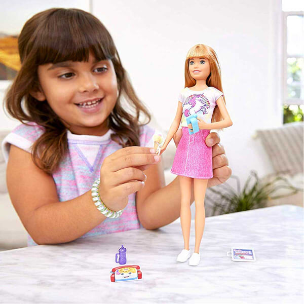Barbie Bebek Bakicisi Barbie Bebekler Fhy Esmer Kot Etek Toyzz Shop