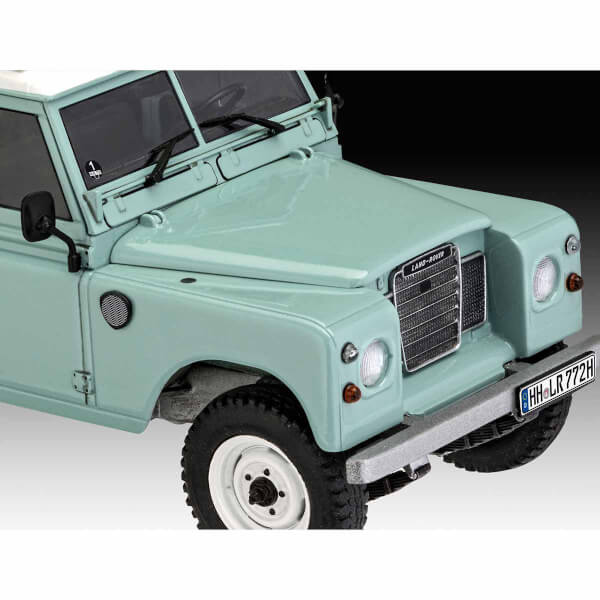 Revell 1:24 Land Rover III LWB VSA07047