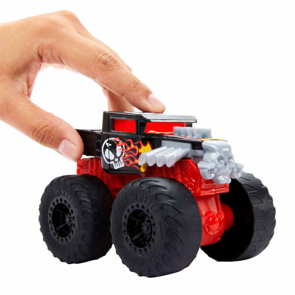 Hot Wheels Monster Trucks Kükreyen Arabalar Serisi HDX60