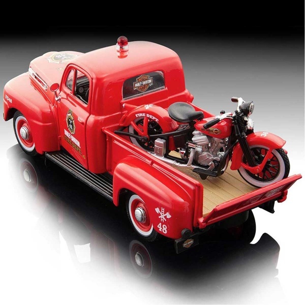 1:27 Maisto Ford F-1 Pick-Up 1948 Model Araba