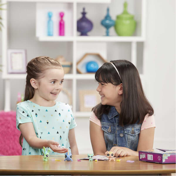Littlest Pet Shop Şanslı Minişler Şans Ekibi 4'lü Sürpriz Paket E7258