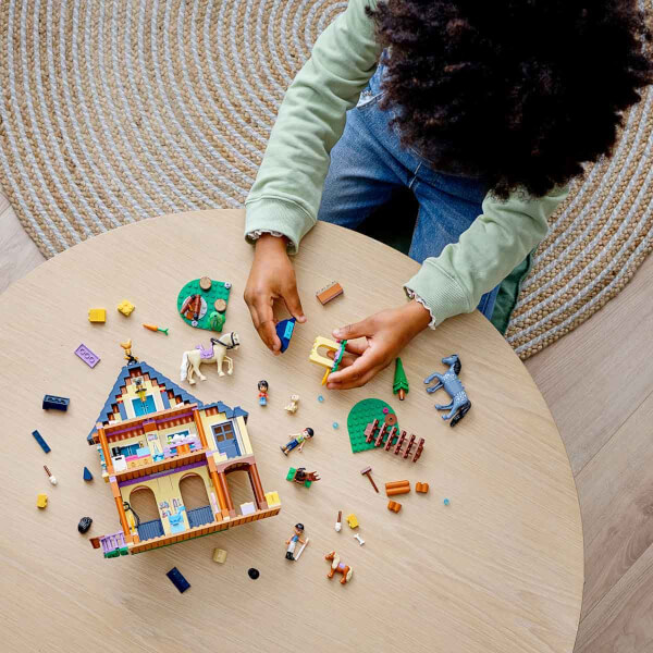 LEGO Friends Orman Binicilik Merkezi 41683
