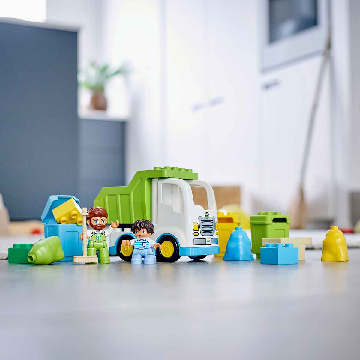 duplo garbage truck